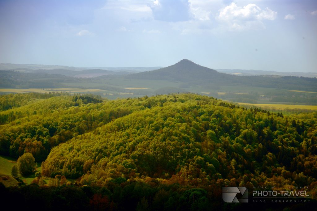 Kraina Wygasłych Wulkanów z dziećmi -  Wieża widokowa w Gozdnie