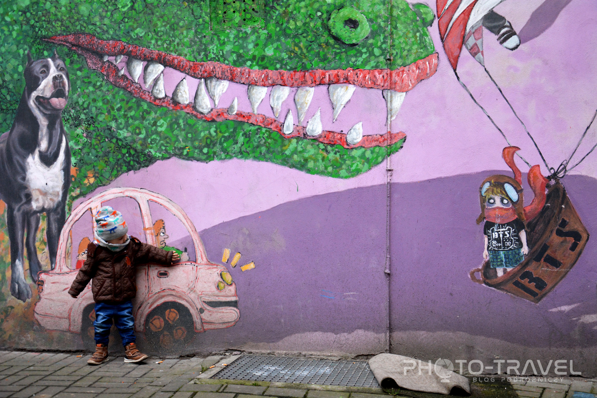 Kolorowe podwórka we Wrocławiu - graffiti i murale Wrocław