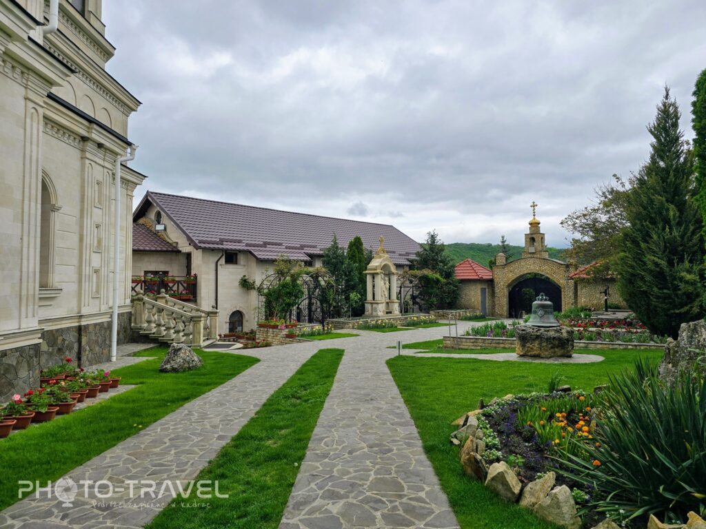 Monastyr na górze w Stare Orhei
